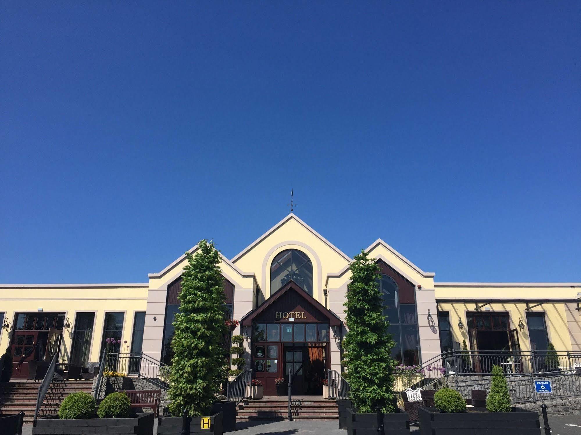 Four Seasons Hotel & Leisure Club Monaghan Eksteriør billede