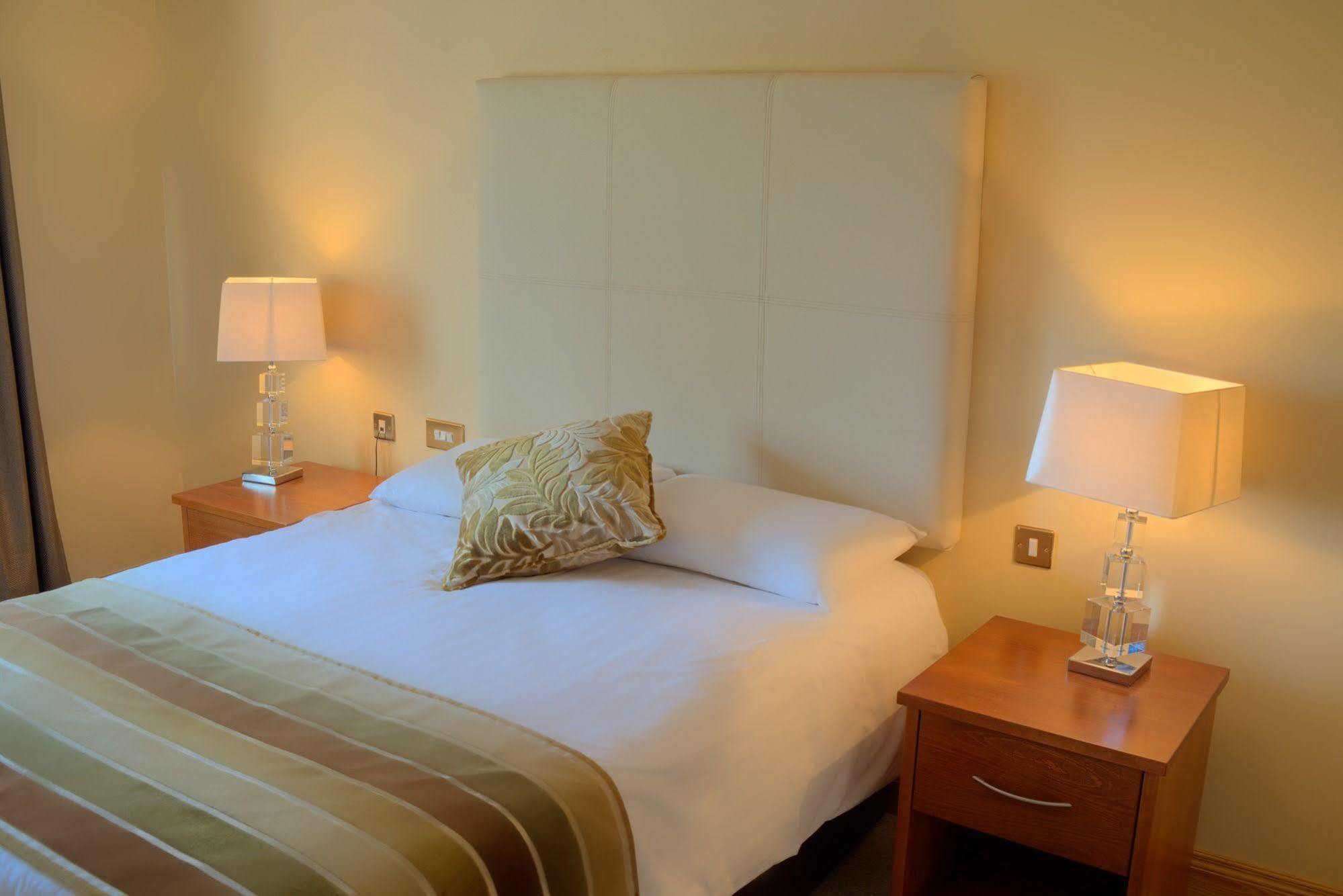 Four Seasons Hotel & Leisure Club Monaghan Eksteriør billede